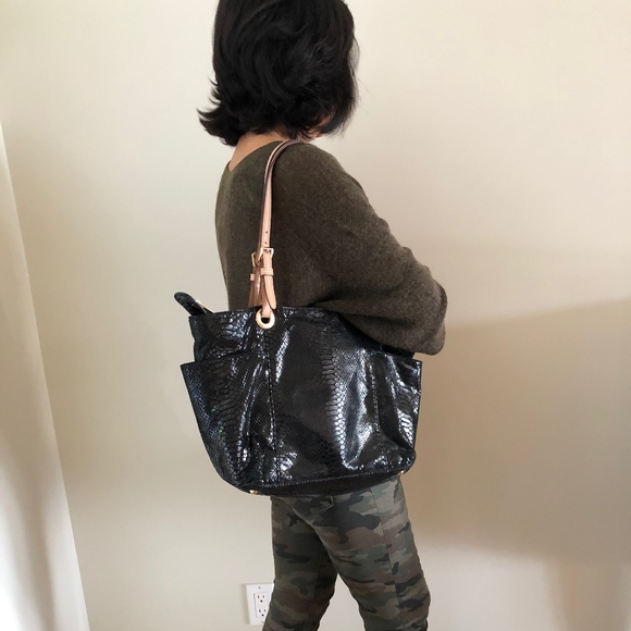 Michael Kors hobo bag in black - Picture 1 of 5